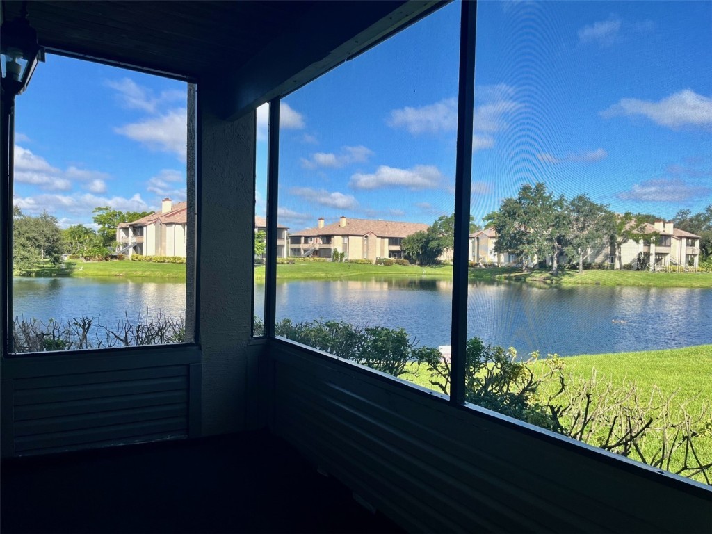 10263 Gandy Boulevard N #207 Saint Petersburg FL 33702 TB8434115 image10