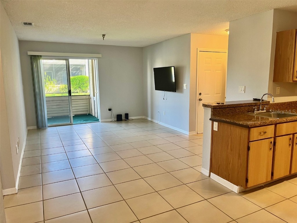 10263 Gandy Boulevard N #207 Saint Petersburg FL 33702 TB8434115 image3