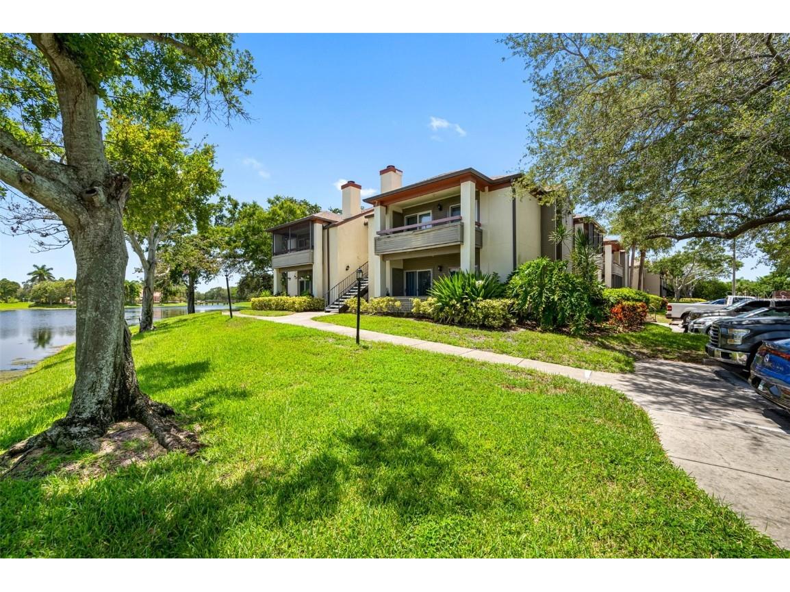 10263 Gandy Boulevard N #2115 Saint Petersburg FL 33702 U8211454 image1
