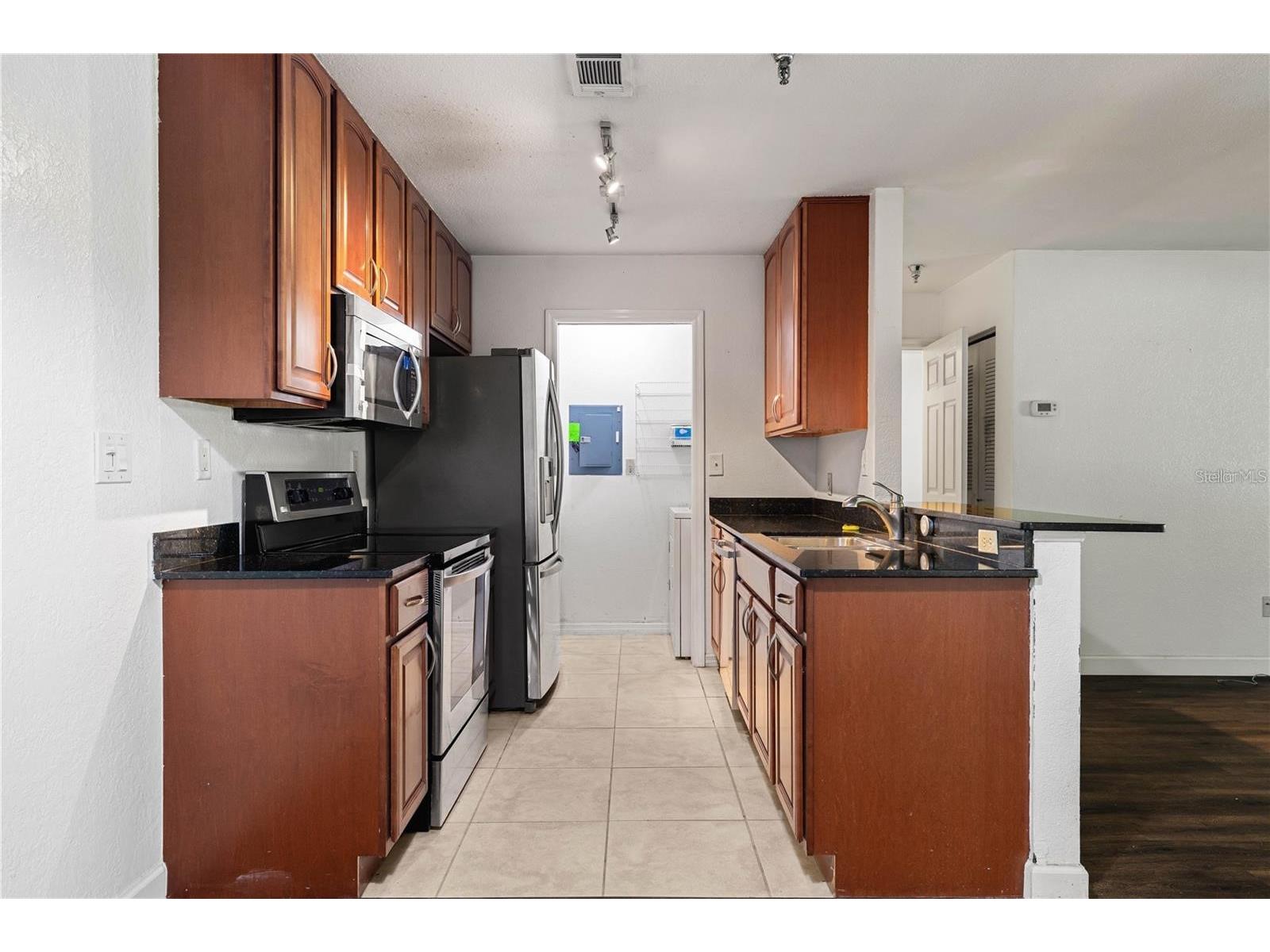 10263 Gandy Boulevard N #2405 Saint Petersburg FL 33702 TB8481920 image6