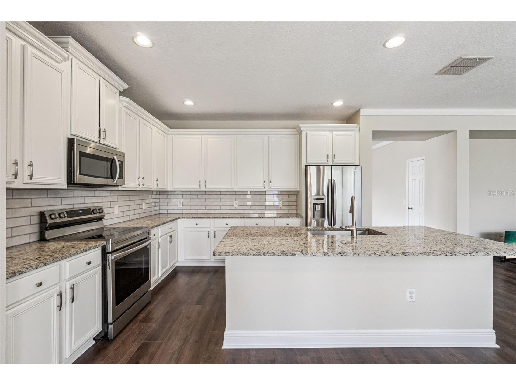 10263 Malpas Point Orlando FL 32832 O6387360 image8
