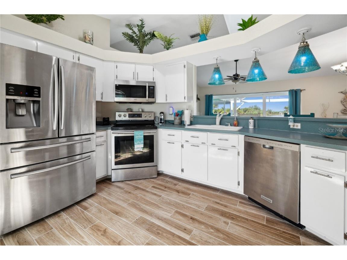 10264 Winnipeg Street Port Charlotte FL 33981 - FRUITPORT WATERWAY D6142435 image12