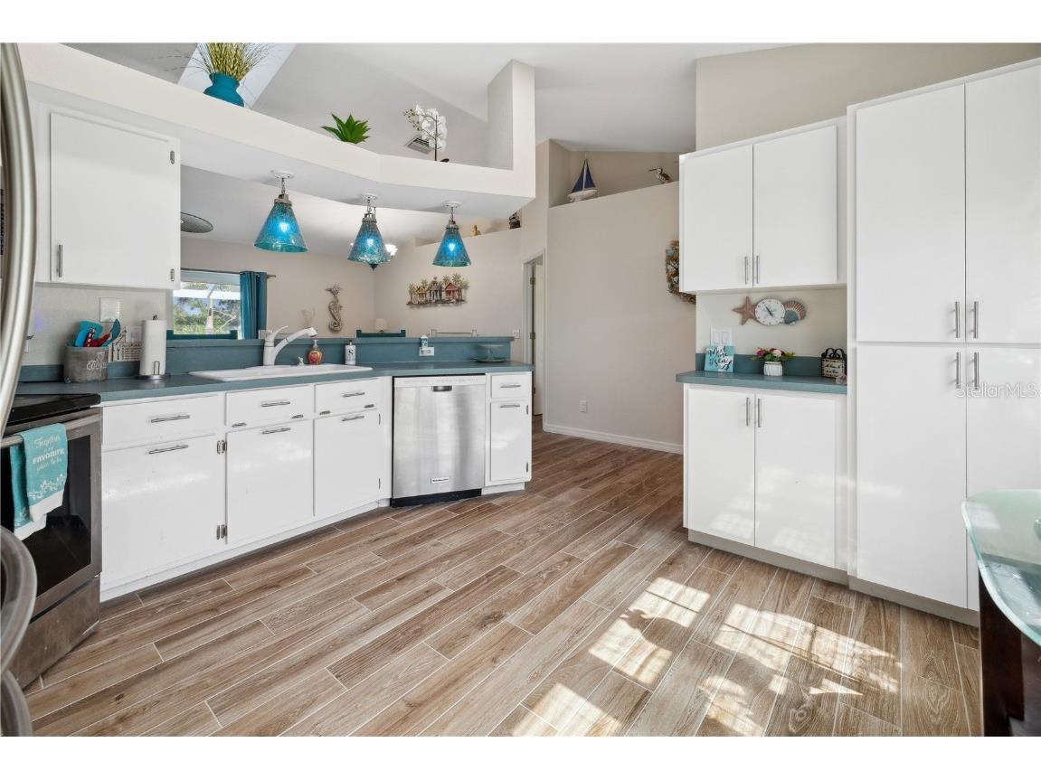 10264 Winnipeg Street Port Charlotte FL 33981 - FRUITPORT WATERWAY D6142435 image13