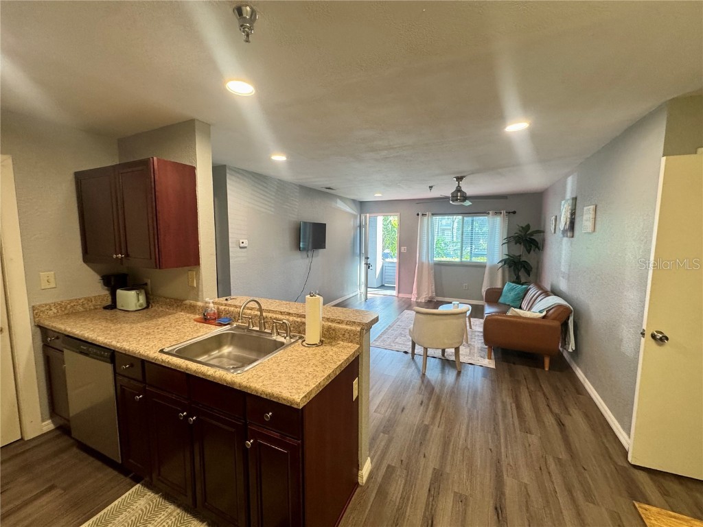 10265 Gandy Boulevard N #1001 Saint Petersburg FL 33702 TB8444966 image4