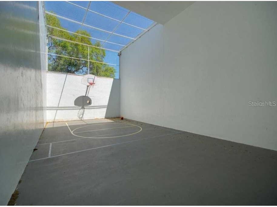 10265 Gandy Boulevard N #1002 Saint Petersburg FL 33702 TB8506789 image65