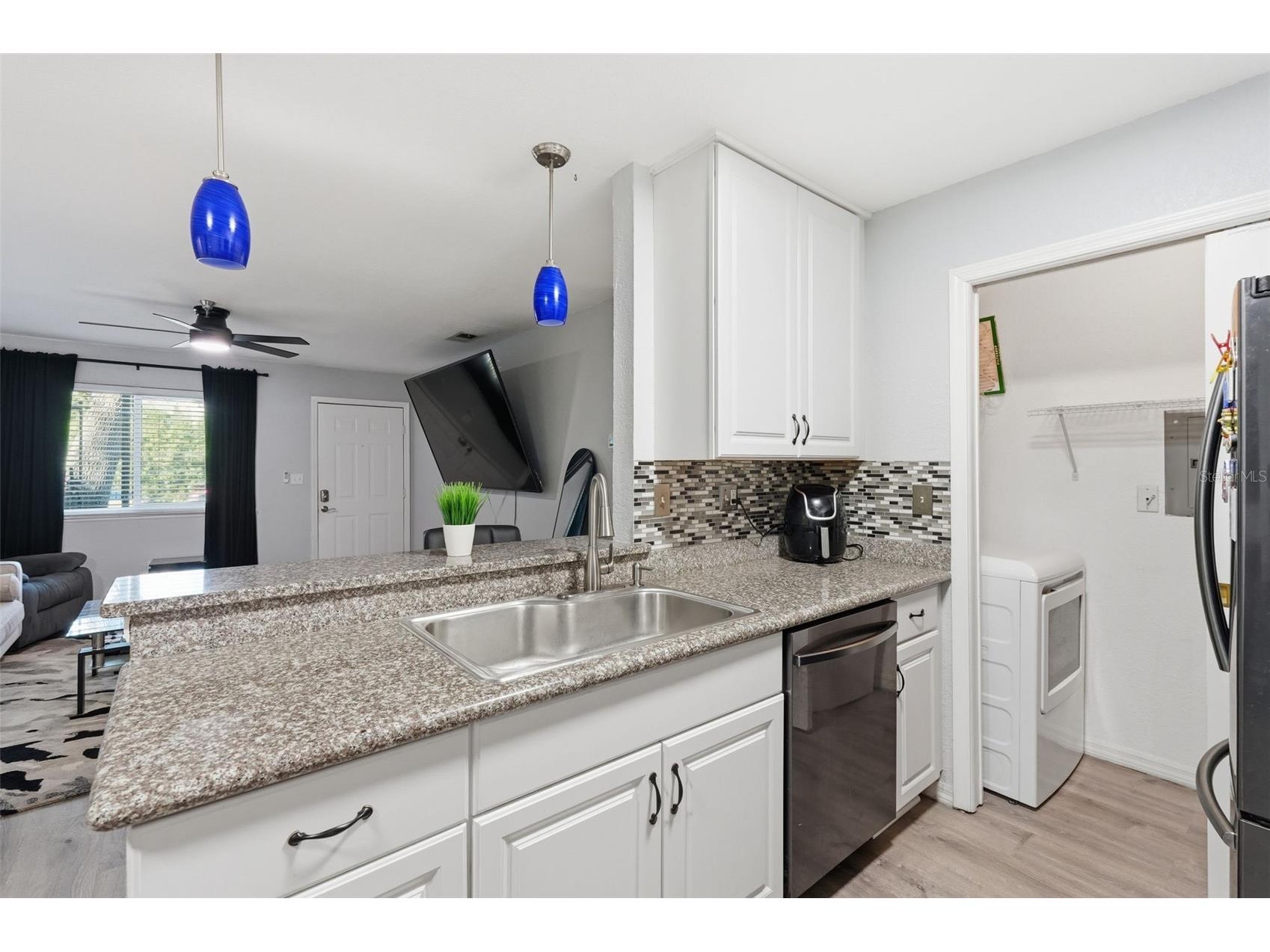 10265 Gandy Boulevard N #1415 Saint Petersburg FL 33702 TB8482397 image10