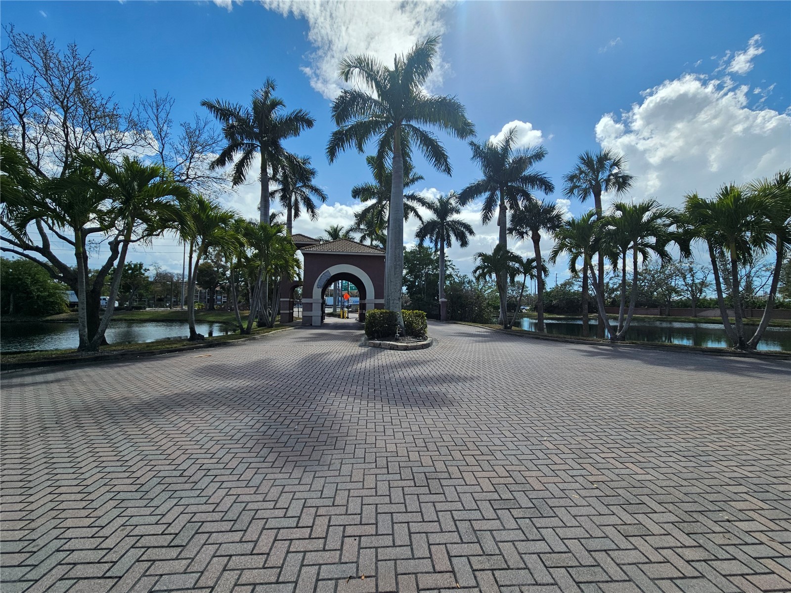 10265 Gandy Boulevard N #1701 Saint Petersburg FL 33702 TB8483291 image54