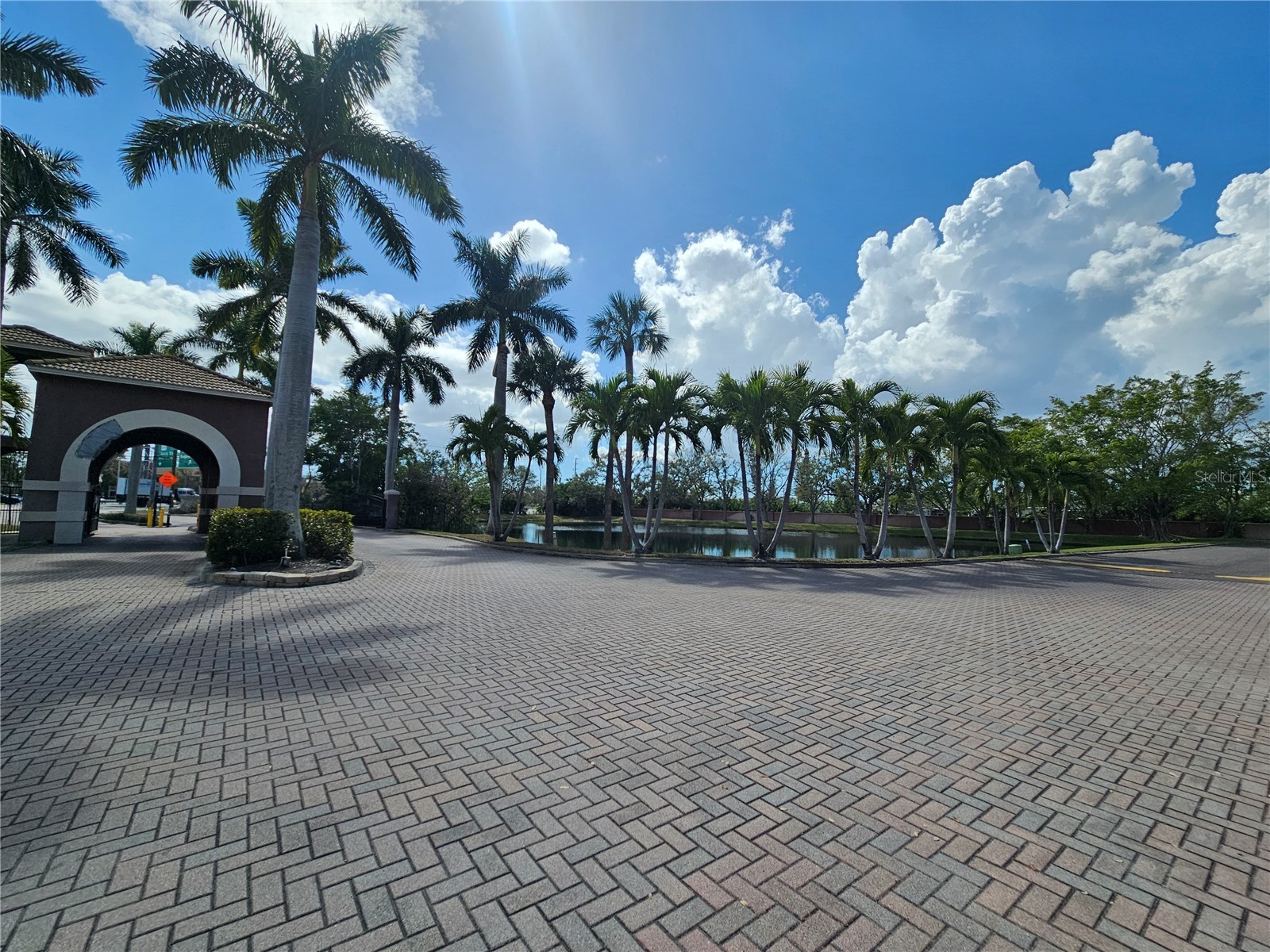 10265 Gandy Boulevard N #1701 Saint Petersburg FL 33702 TB8483291 image55