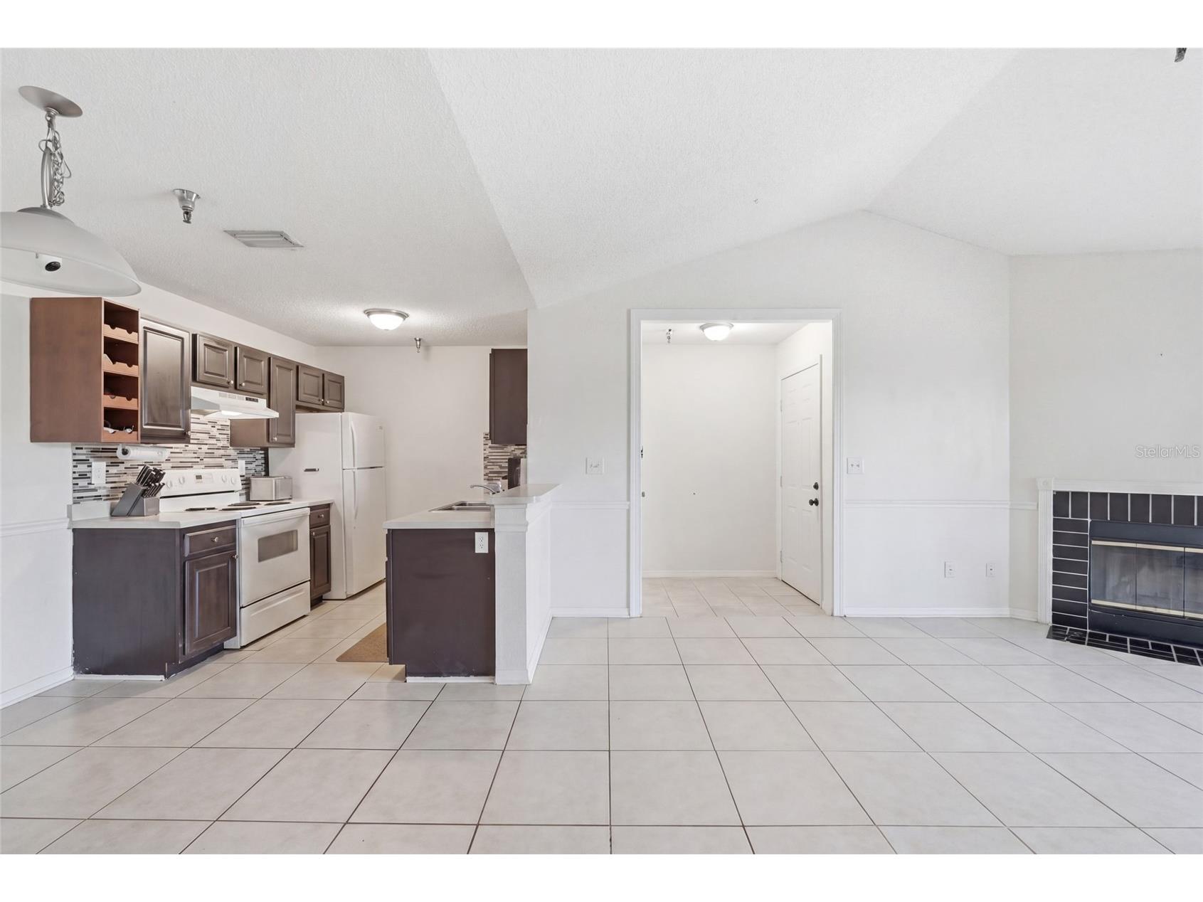 10265 Gandy Boulevard N #1806 Saint Petersburg FL 33702 TB8503486 image3