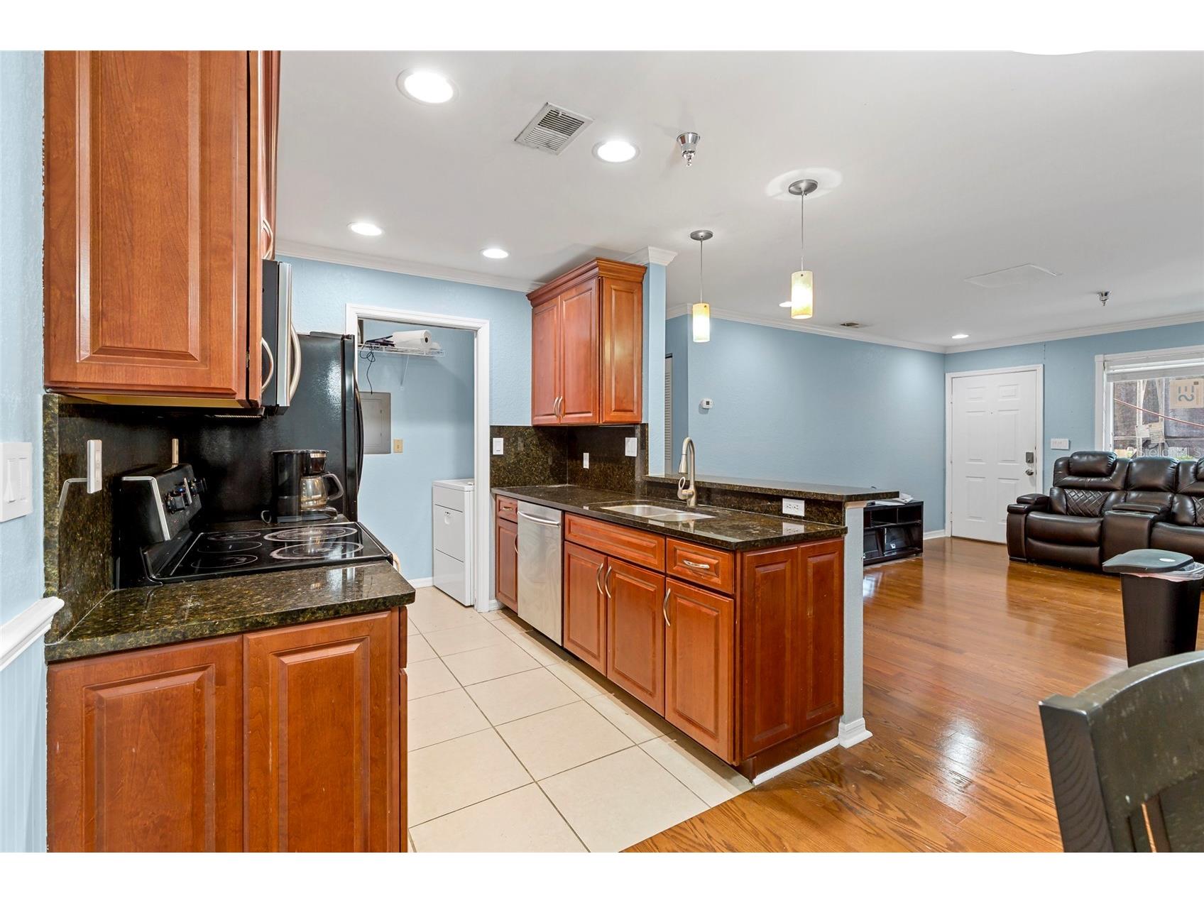10265 Gandy Boulevard N #813 Saint Petersburg FL 33702 A4689495 image10