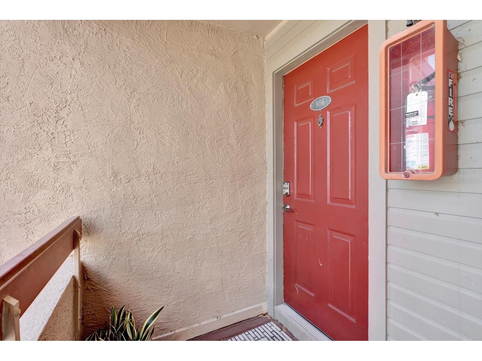 10265 Gandy Boulevard N #906 Saint Petersburg FL 33702 TB8520133 image1