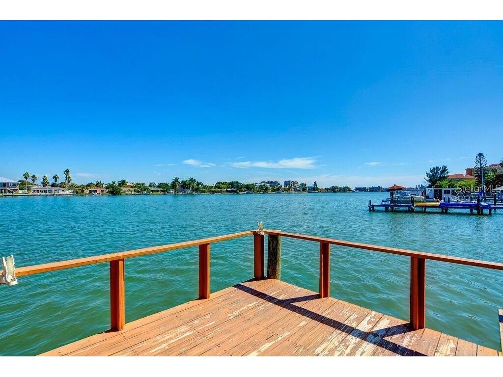 10265 Gulf Boulevard #A301 Saint Petersburg FL 33706 TB8473374 image14
