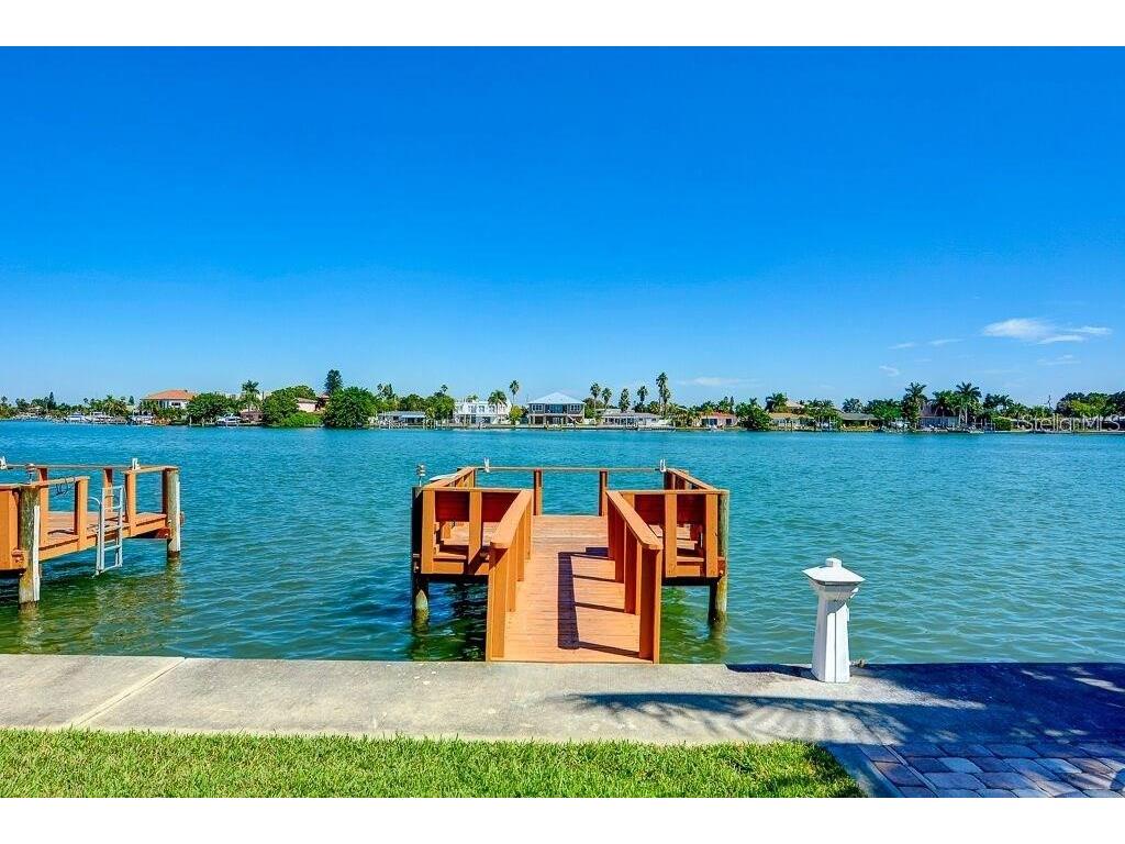 10265 Gulf Boulevard #A301 Saint Petersburg FL 33706 TB8473374 image9