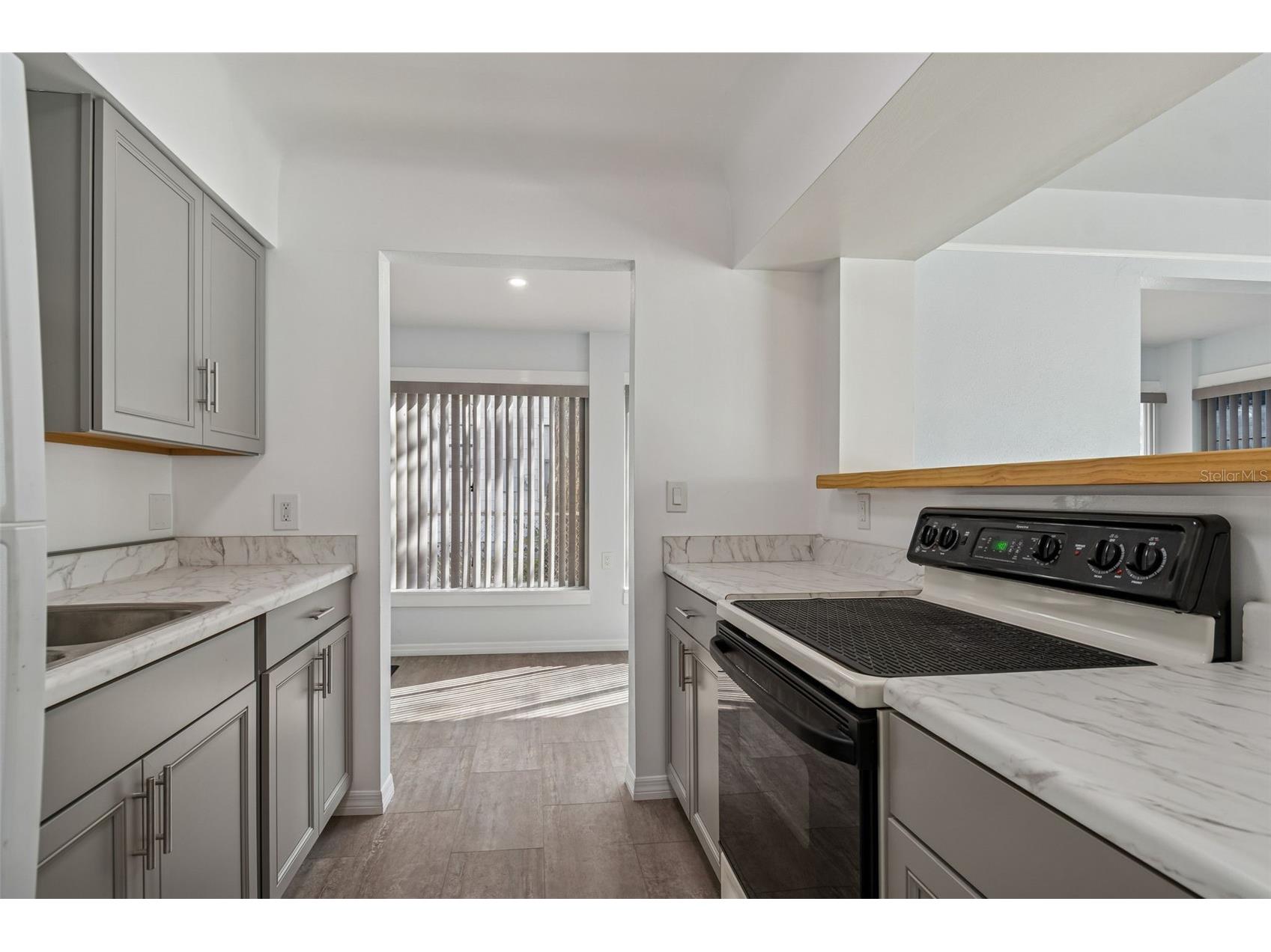 1027 15th Street N Saint Petersburg FL 33705 TB8480066 image14