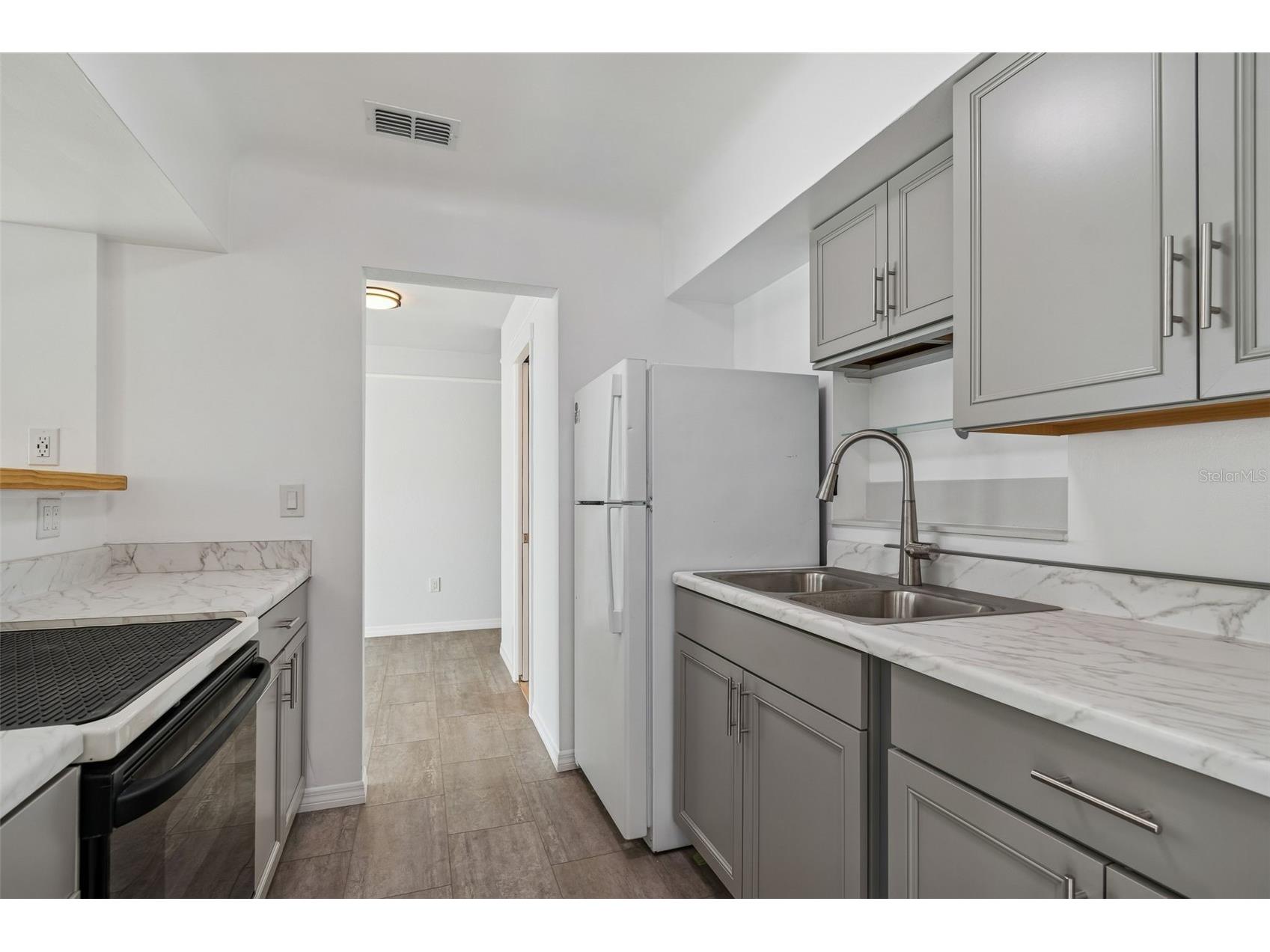 1027 15th Street N Saint Petersburg FL 33705 TB8480066 image15