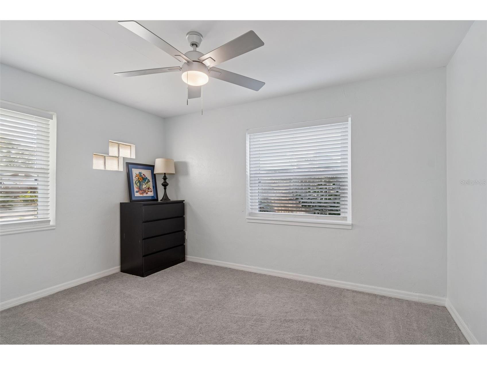 1027 15th Street N Saint Petersburg FL 33705 TB8480066 image17