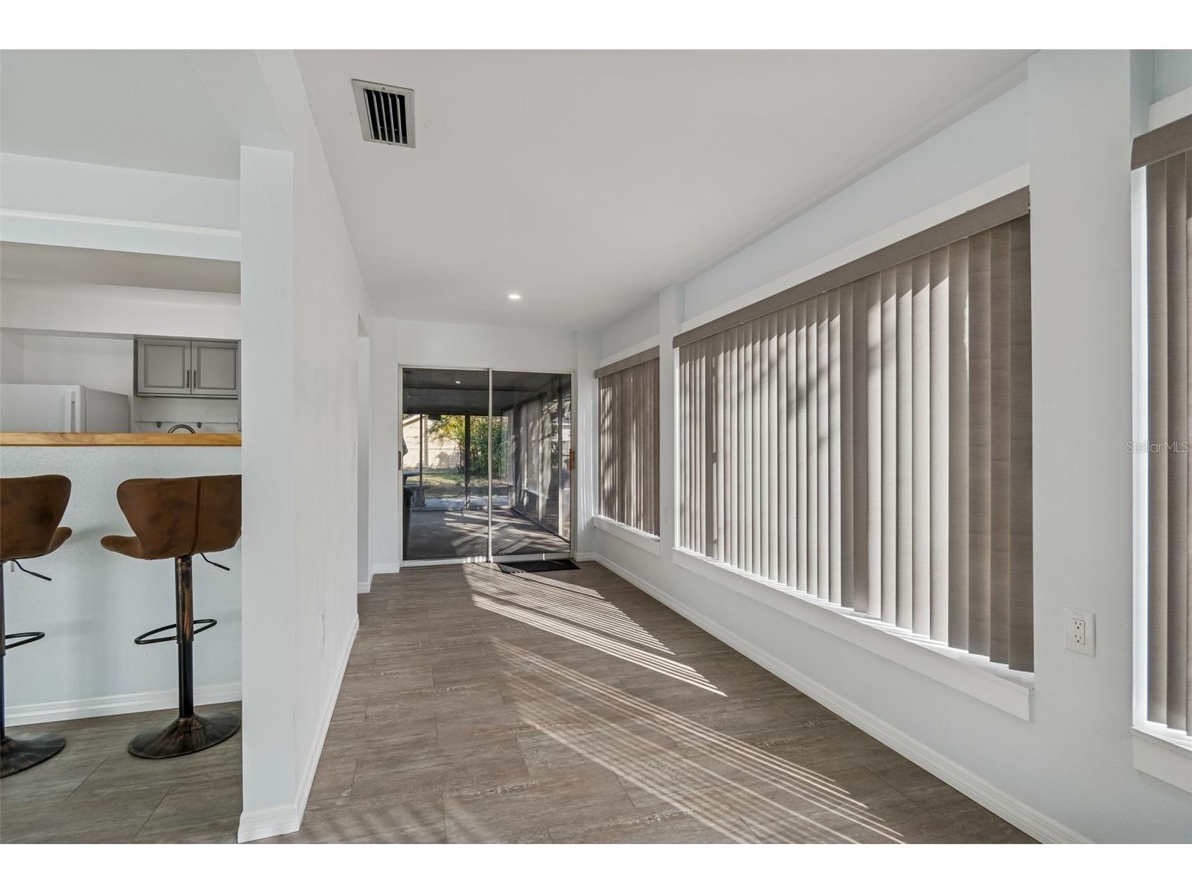 1027 15th Street N Saint Petersburg FL 33705 TB8480066 image23