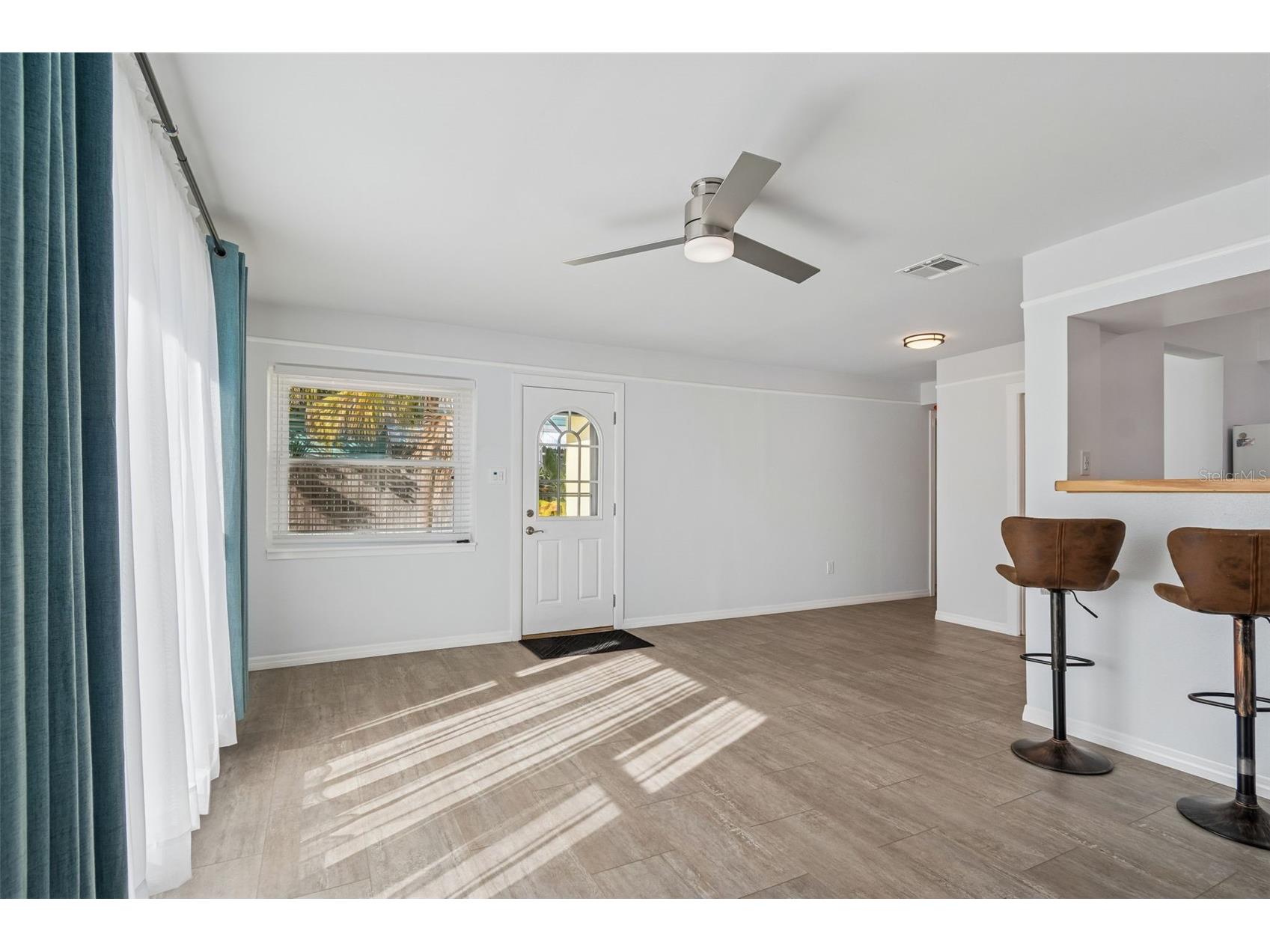 1027 15th Street N Saint Petersburg FL 33705 TB8480066 image9