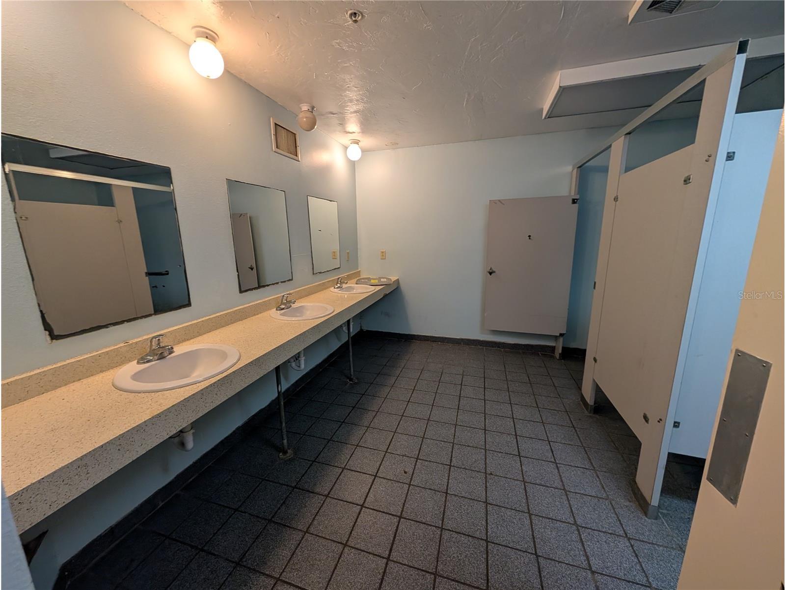 1027 9th Street W Bradenton FL 34205 A4679335 image25