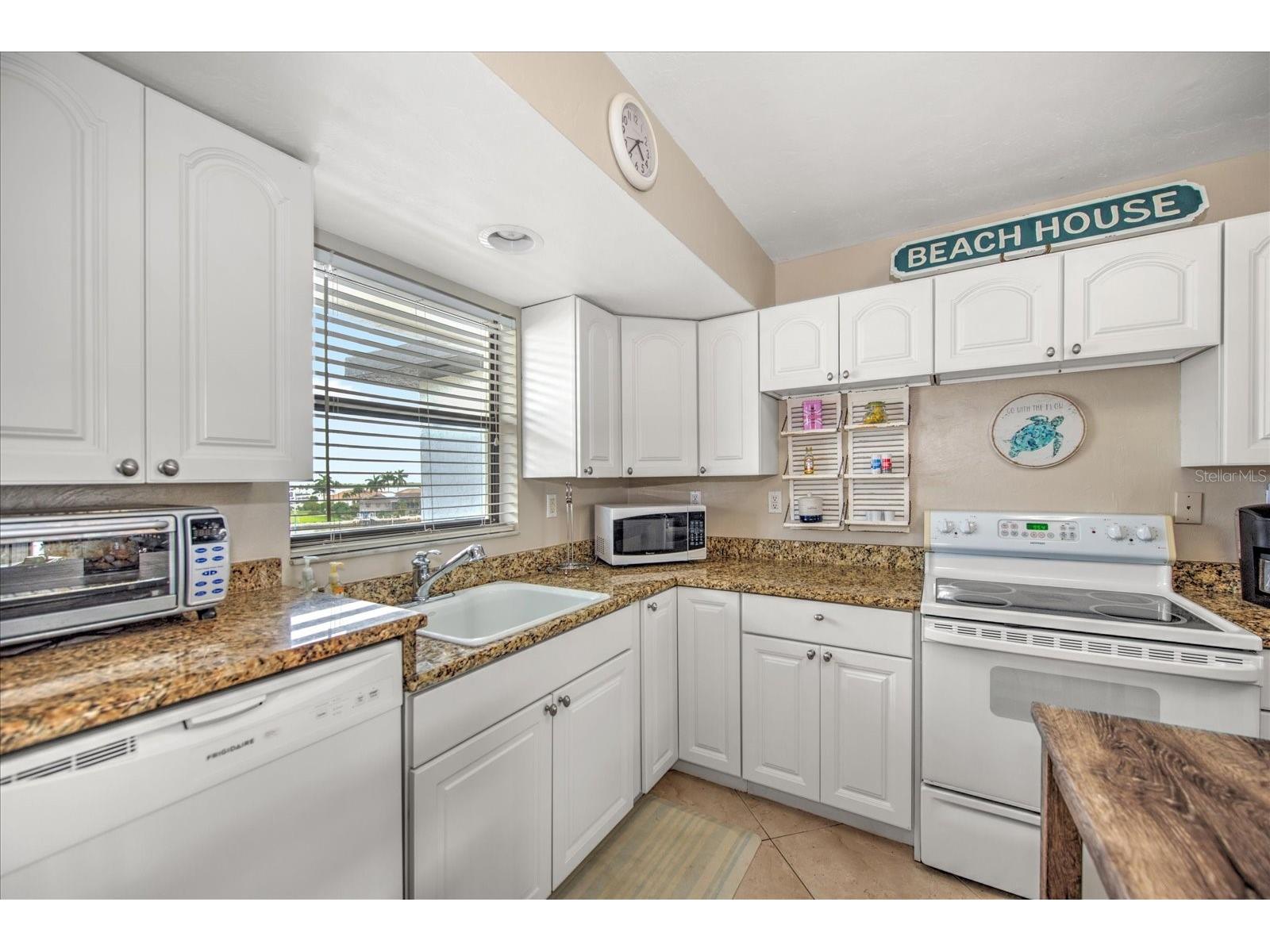 1027 Anglers Cove #B502 Marco Island FL 34145 D6148038 image14