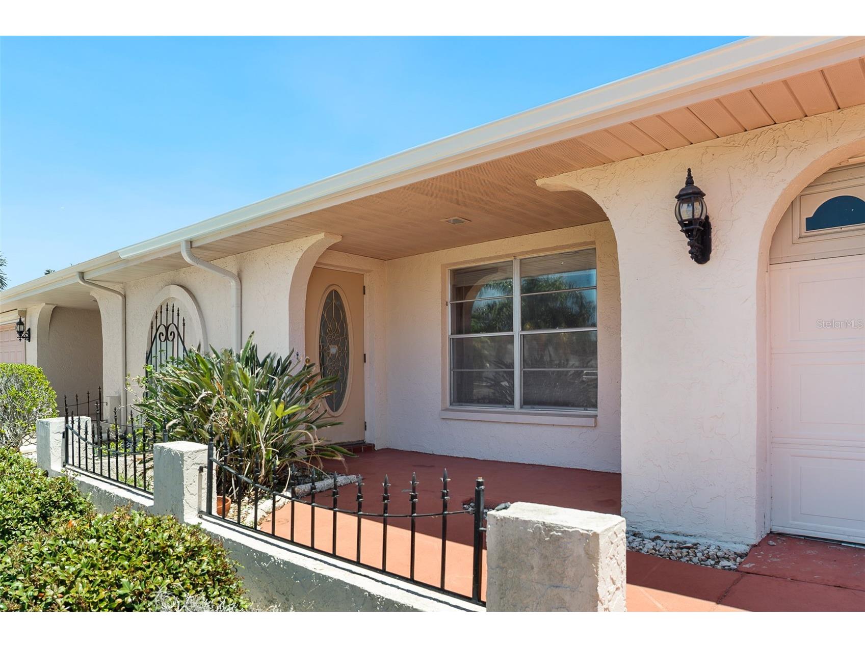 1027 Bluewater Drive Sun City Center FL 33573 TB8505431 image1