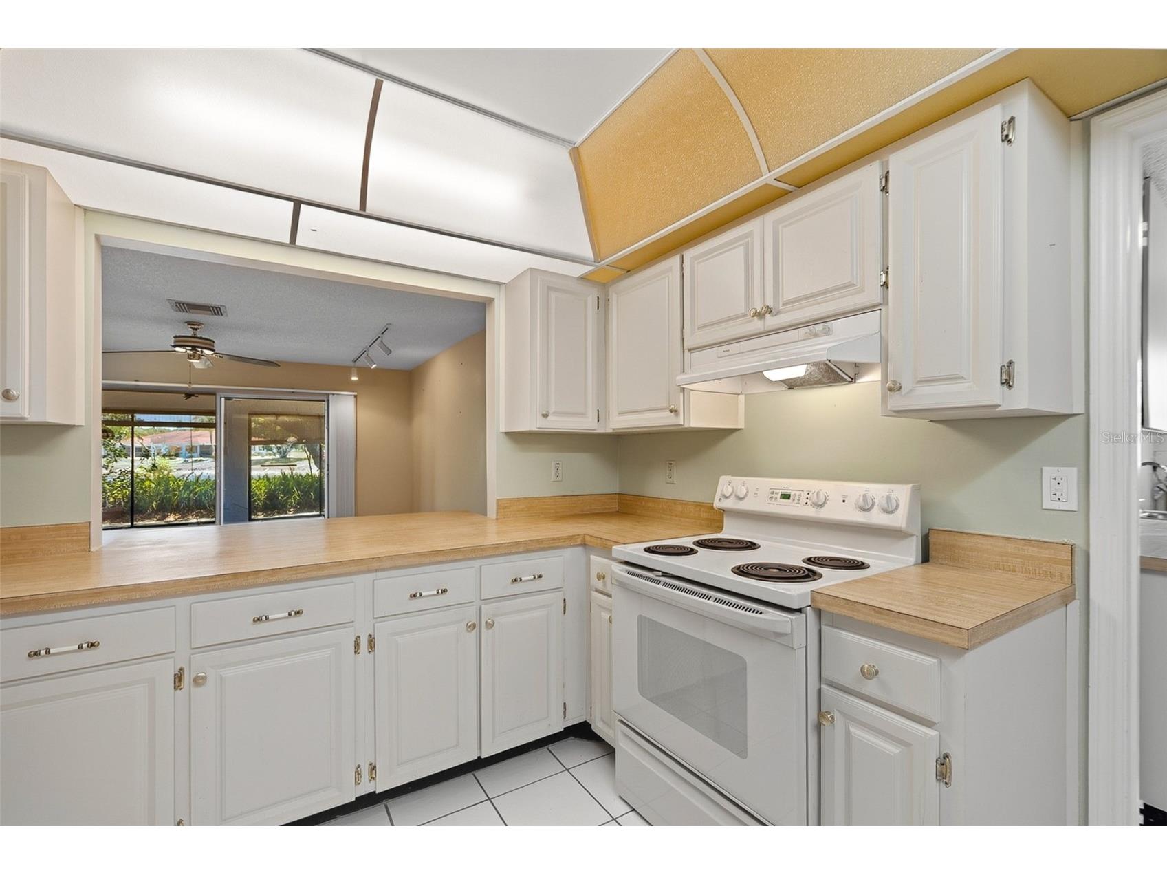 1027 Bluewater Drive Sun City Center FL 33573 TB8505431 image3