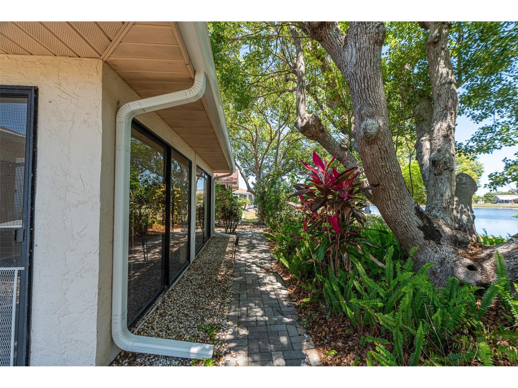 1027 Bluewater Drive Sun City Center FL 33573 TB8505431 image32
