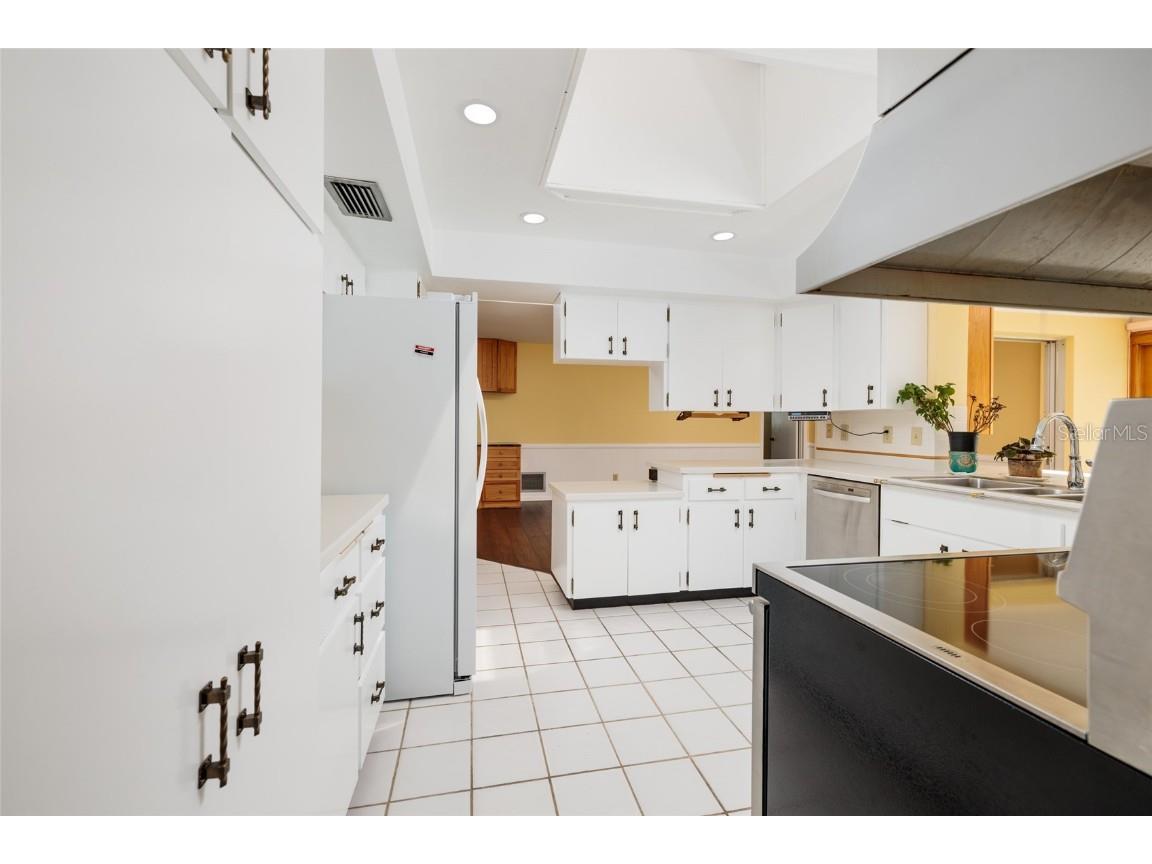 1027 Grovewood Court Clearwater FL 33764 TB8418574 image10