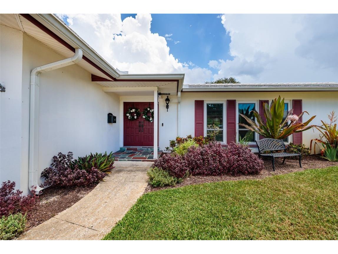 1027 Grovewood Court Clearwater FL 33764 TB8418574 image2