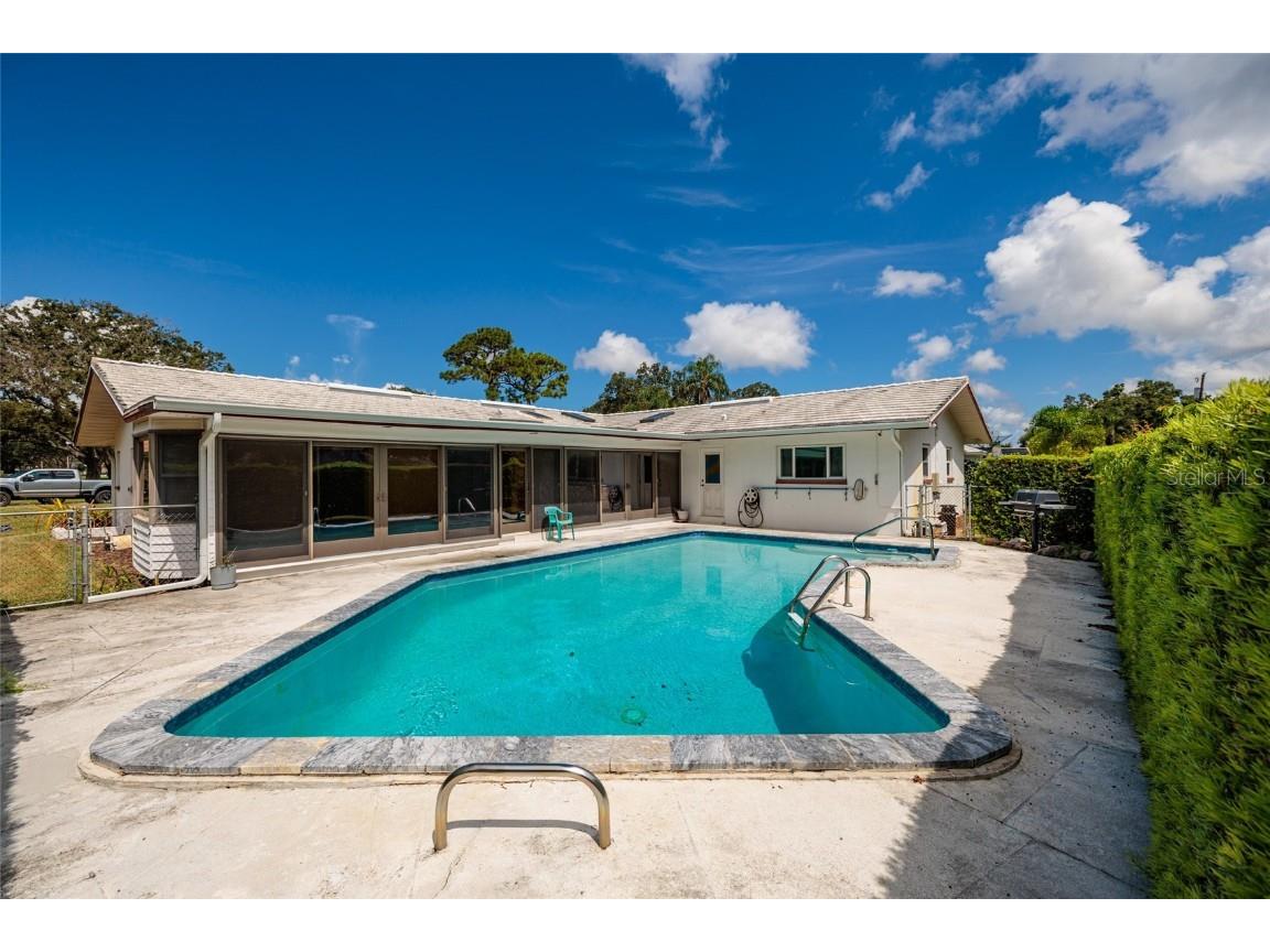 1027 Grovewood Court Clearwater FL 33764 TB8418574 image48