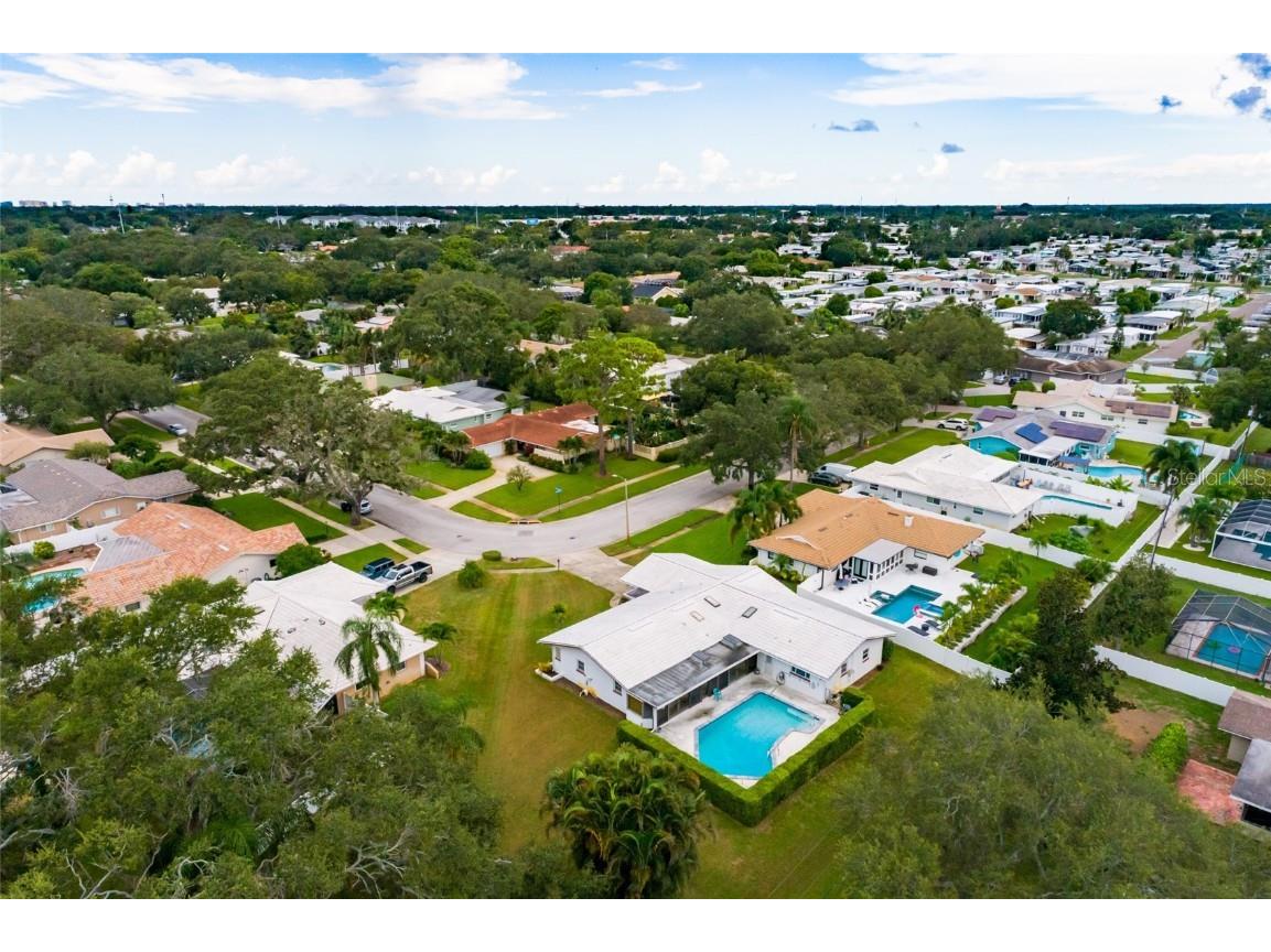 1027 Grovewood Court Clearwater FL 33764 TB8418574 image61