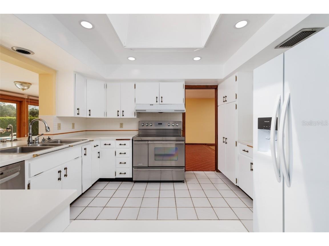 1027 Grovewood Court Clearwater FL 33764 TB8418574 image8