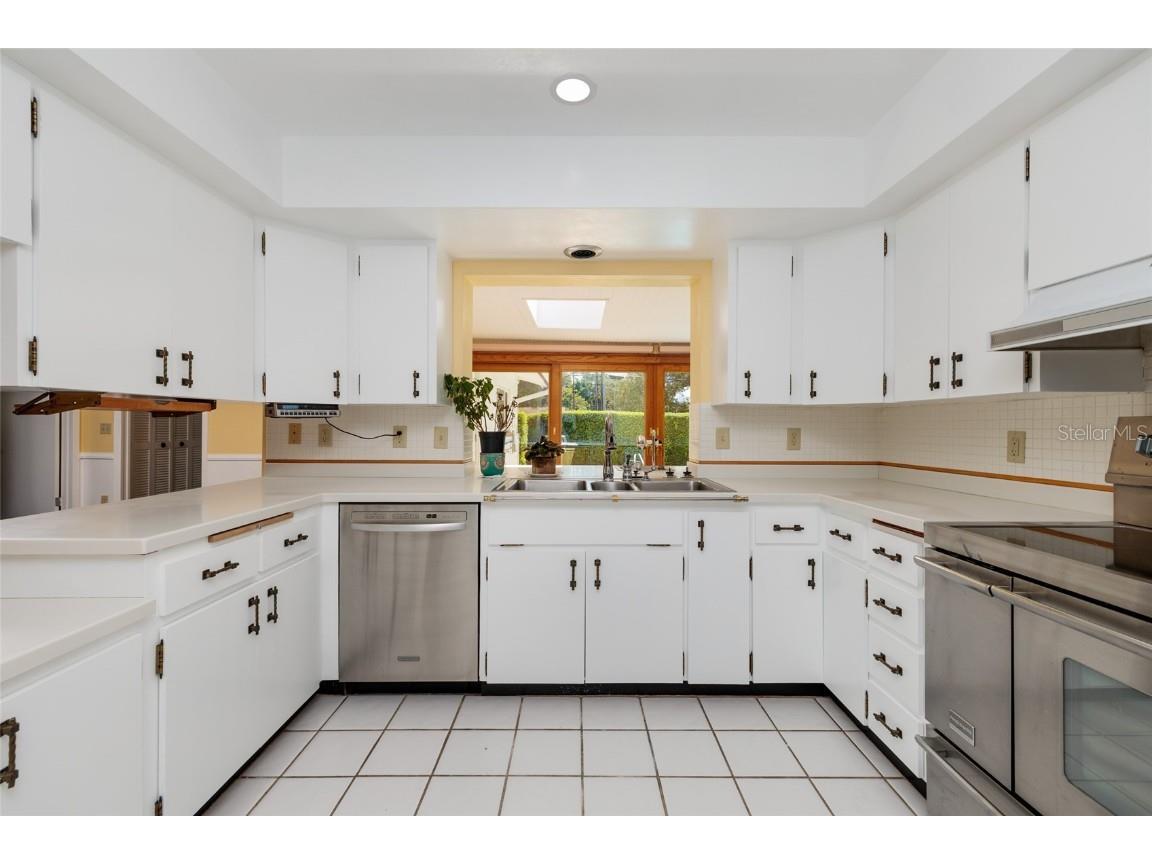 1027 Grovewood Court Clearwater FL 33764 TB8418574 image9