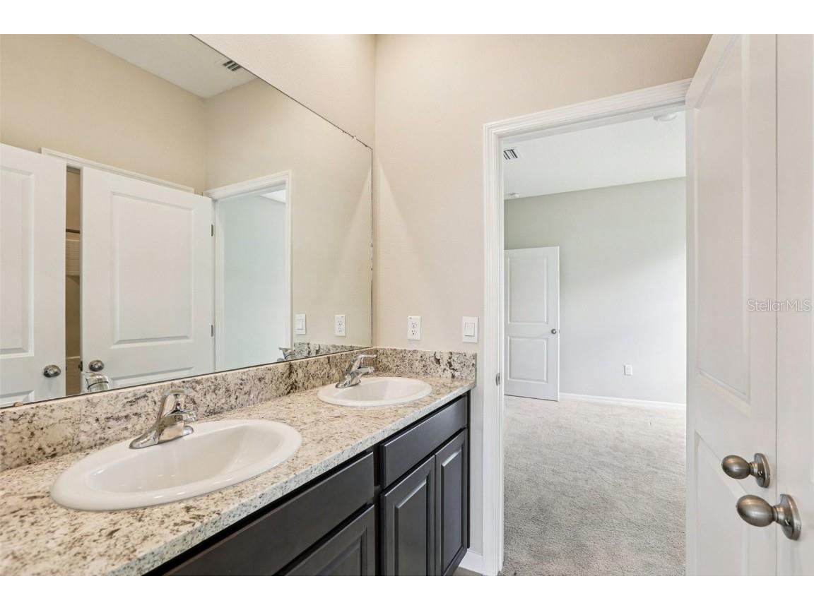 1027 Ocean Spray Drive Ruskin FL 33570 TB8438269 image40