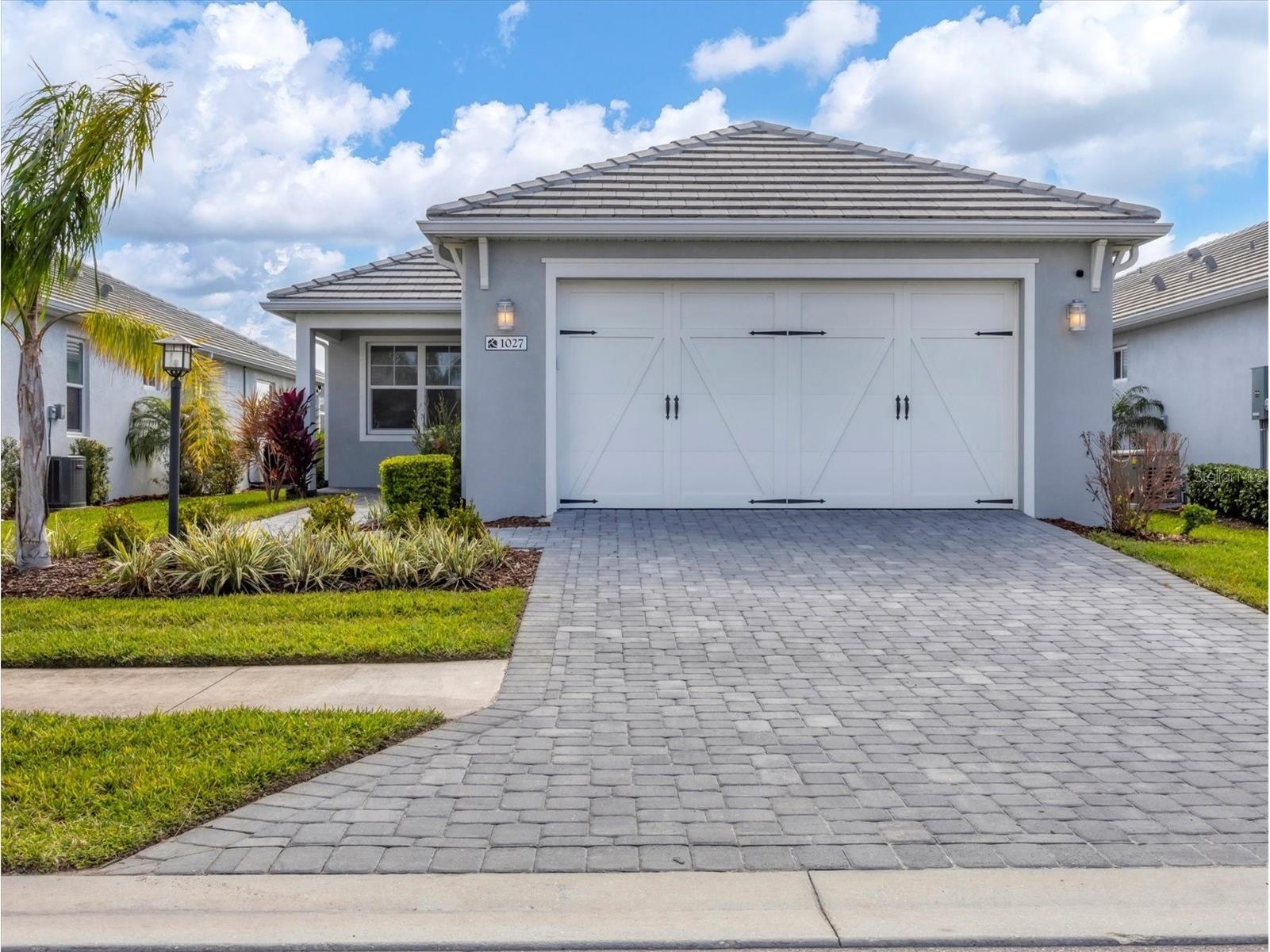 1027 Waterline Court Sarasota FL 34240 A4683675 image1
