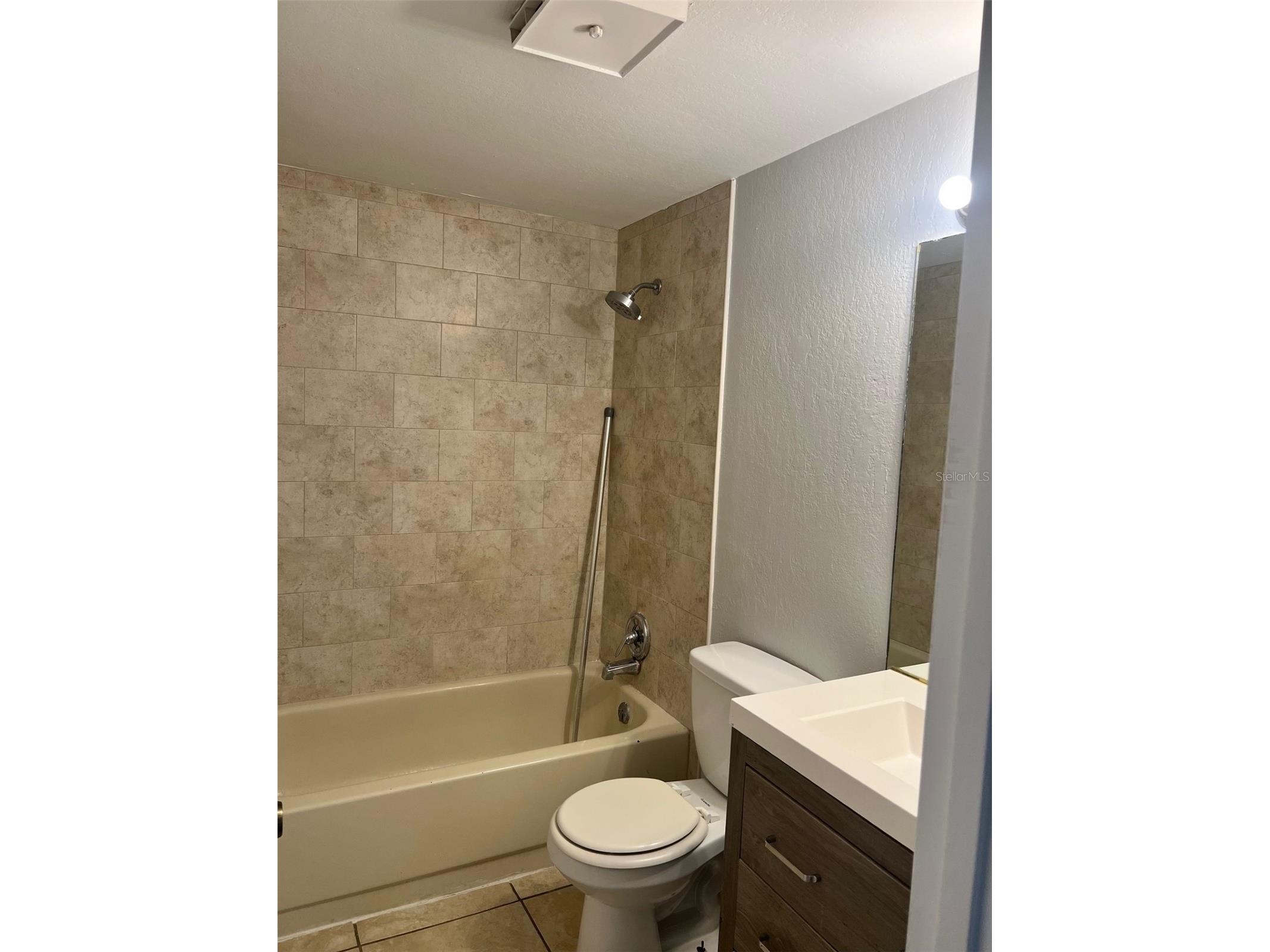10274 Turkey Lake Road #B18 Orlando FL 32819 O6396806 image8