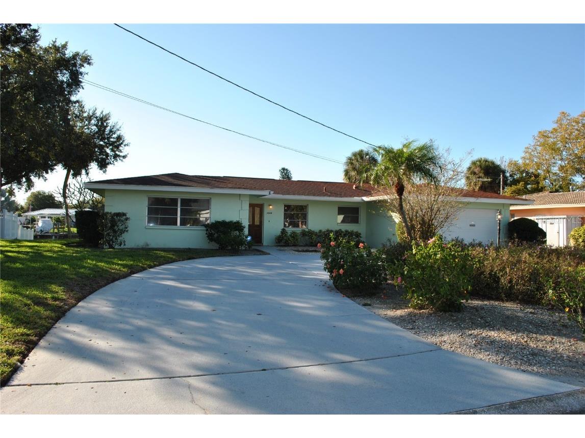 1028 42nd Avenue NE Saint Petersburg FL 33703 U8147591 image1