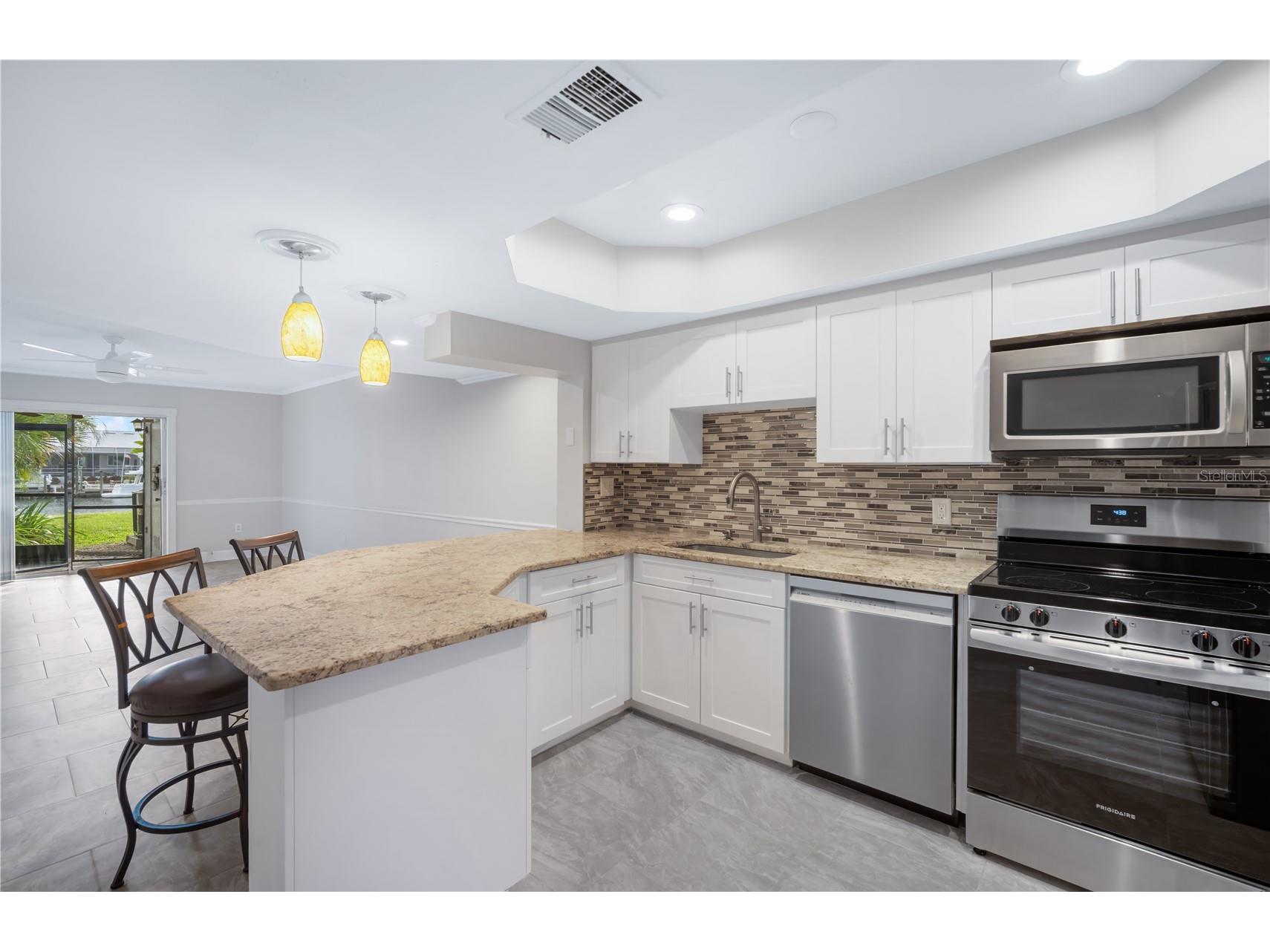 1028 Apollo Beach Boulevard #17 Apollo Beach FL 33572 - TAMPA BAY/GULF OF MEXICO TB8448000 image9