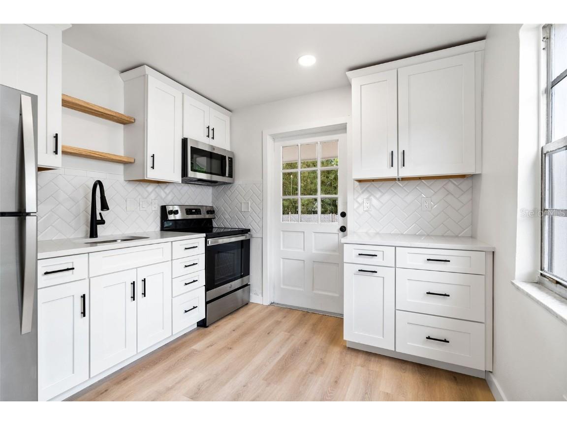 1028 Bass Boulevard Dunedin FL 34698 TB8445095 image3