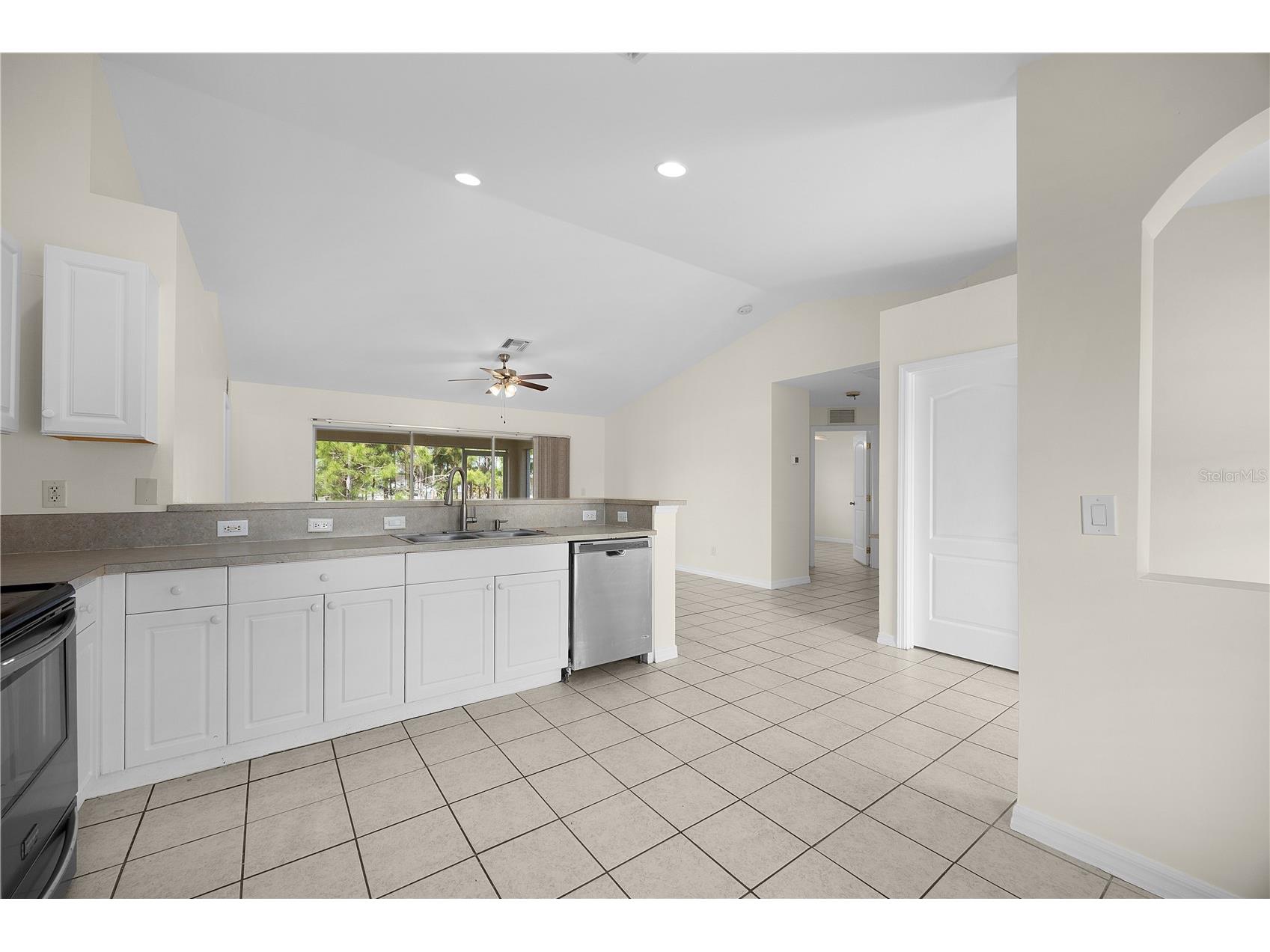 1028 Columbus Boulevard S Lehigh Acres FL 33974 TB8502287 image6