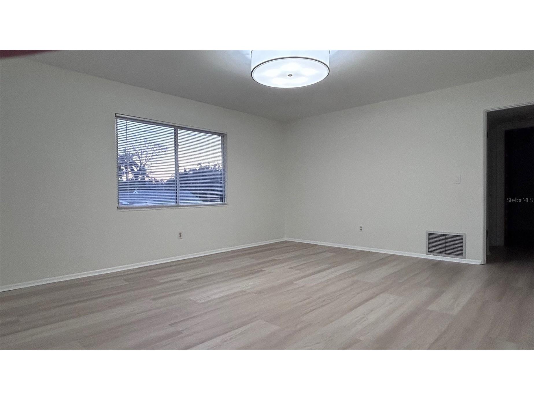 1028 Lake Weldona Drive Orlando FL 32806 O6365313 image3