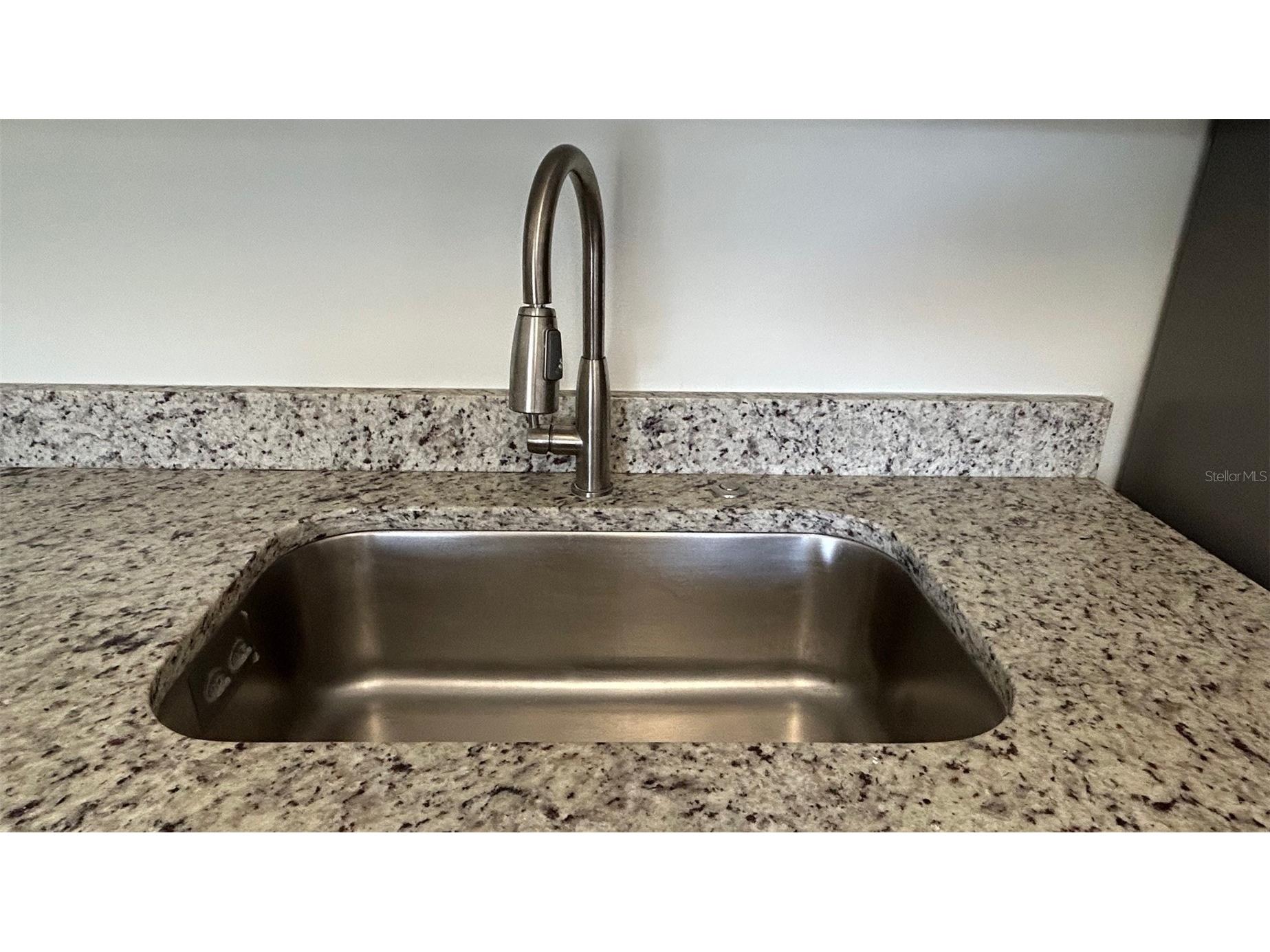 1028 Lake Weldona Drive Orlando FL 32806 O6365313 image9