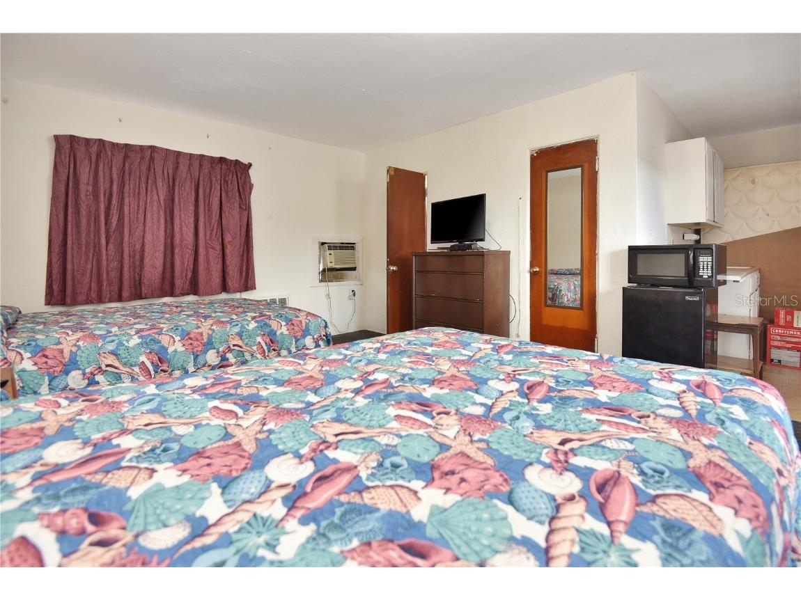 1028 Ridgewood Avenue Daytona Beach FL 32117 V4937800 image23