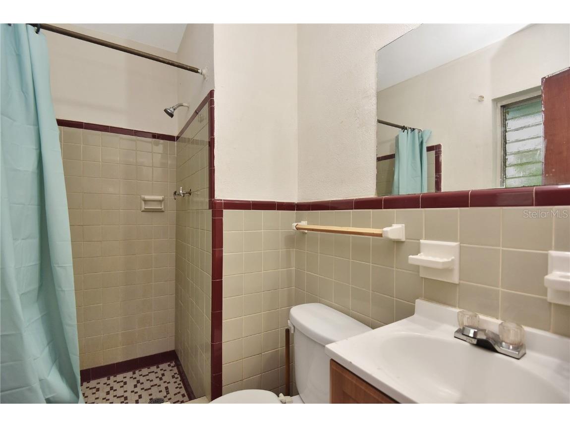 1028 Ridgewood Avenue Daytona Beach FL 32117 V4937800 image28