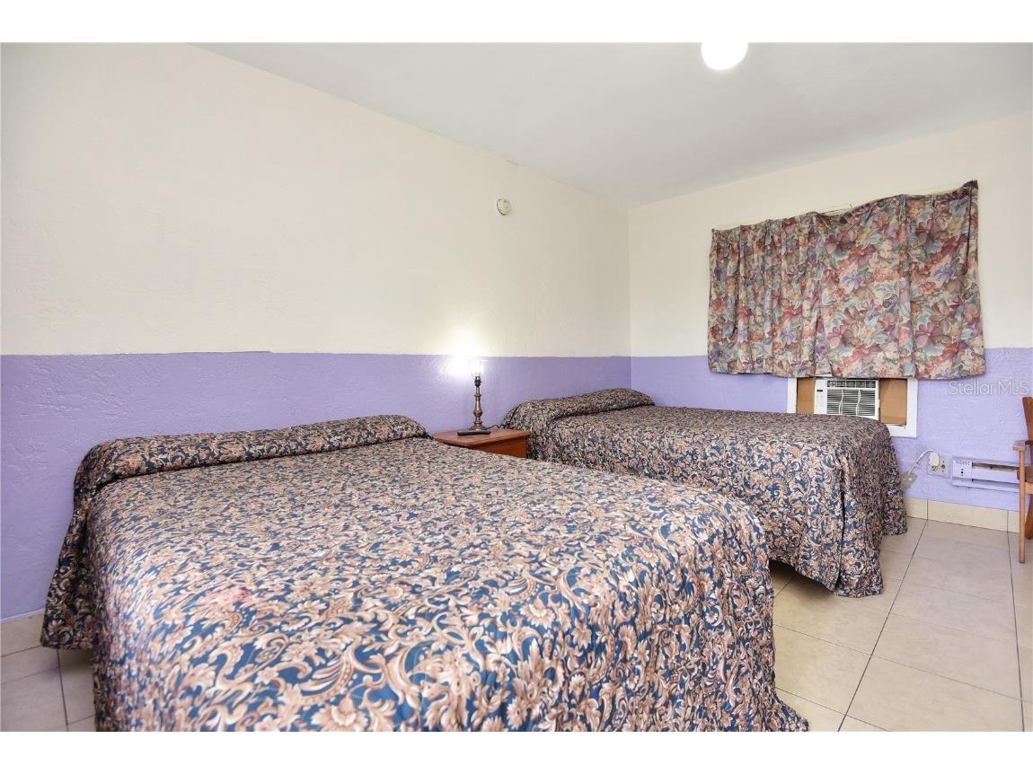 1028 Ridgewood Avenue Daytona Beach FL 32117 V4937800 image29