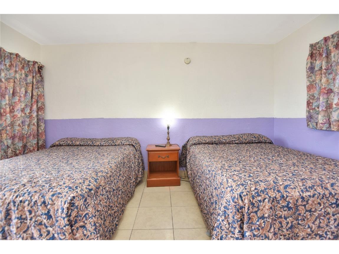 1028 Ridgewood Avenue Daytona Beach FL 32117 V4937800 image30