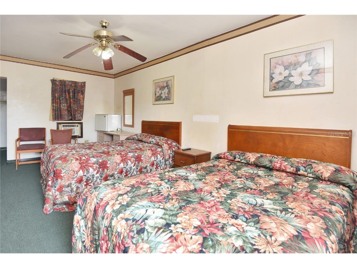 1028 Ridgewood Avenue Daytona Beach FL 32117 V4937800 image36