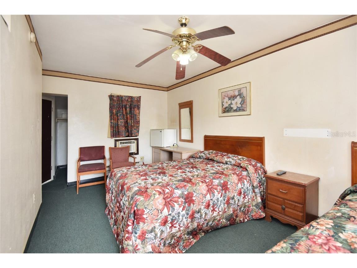 1028 Ridgewood Avenue Daytona Beach FL 32117 V4937800 image37