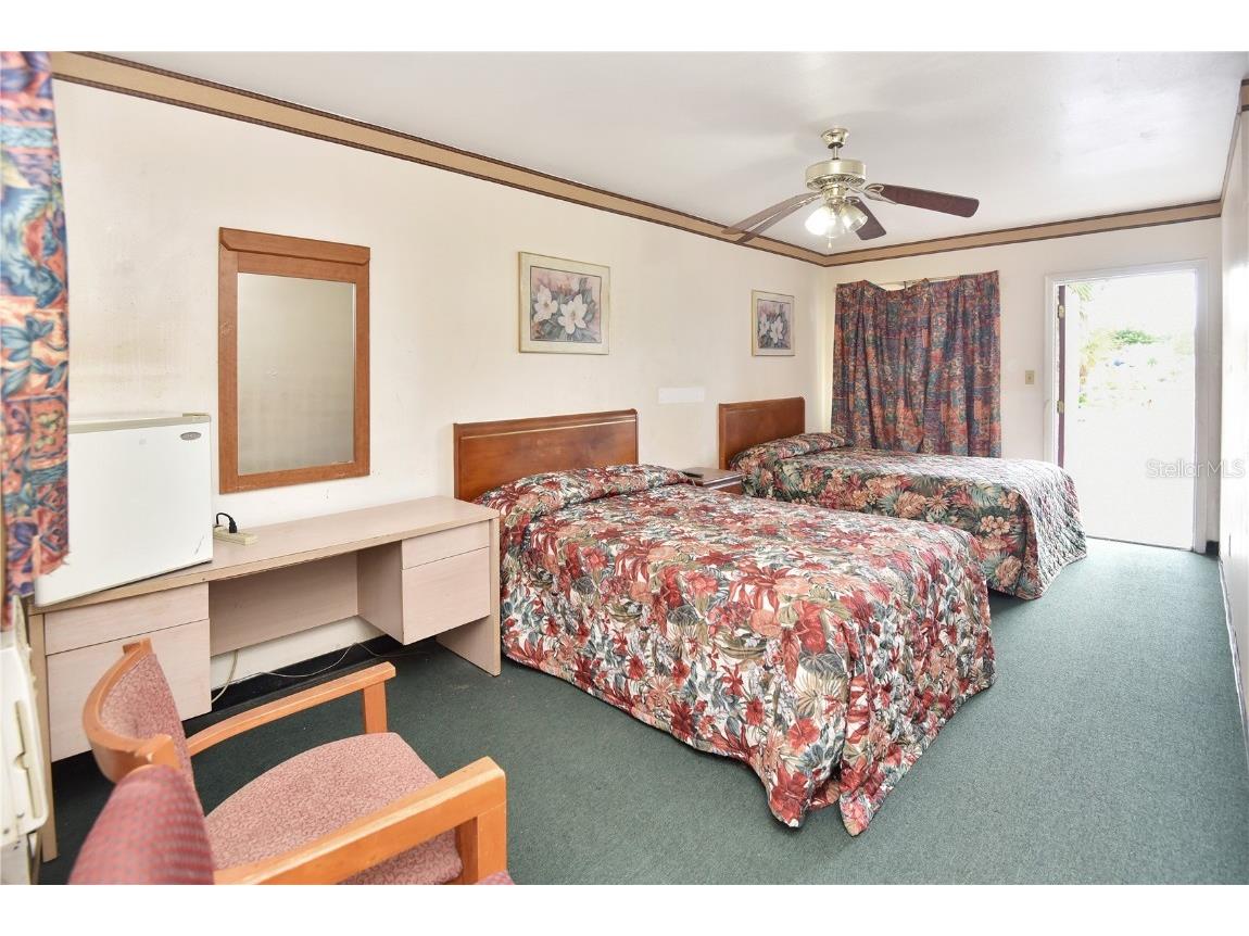 1028 Ridgewood Avenue Daytona Beach FL 32117 V4937800 image39