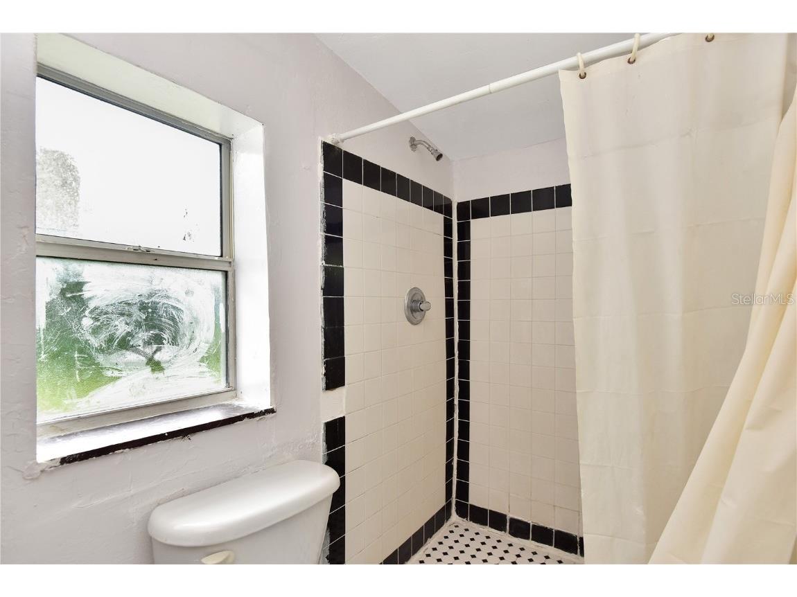 1028 Ridgewood Avenue Daytona Beach FL 32117 V4937800 image40